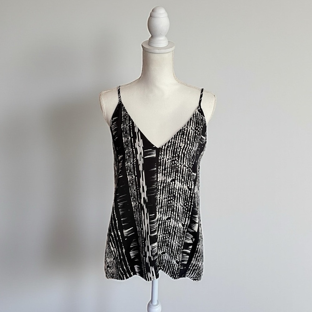 NEW Tart Collection V-Neck Cream and Black Tank Size S Going Out Date Night